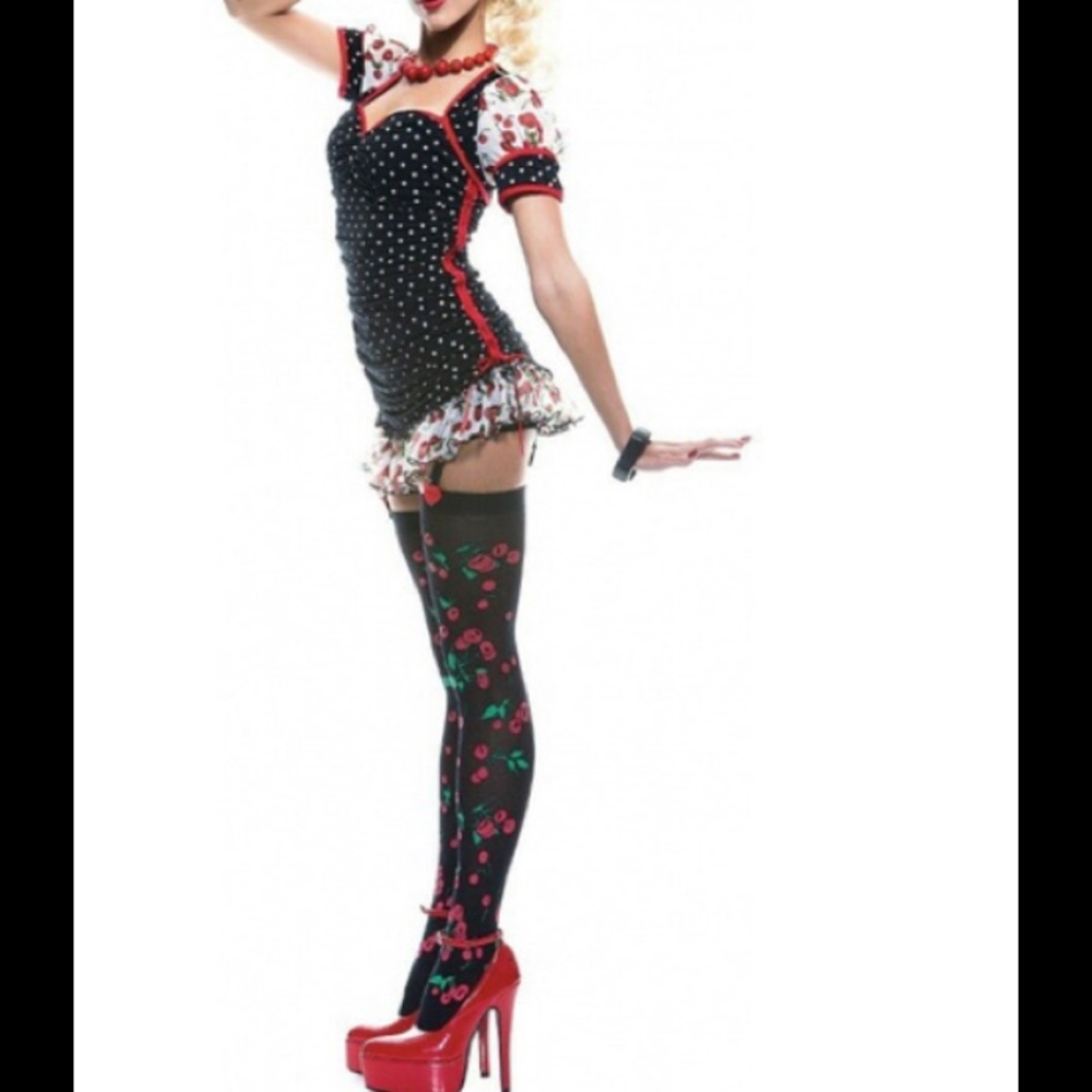 Halloween costume, pinup girl 🍒🍒🍒